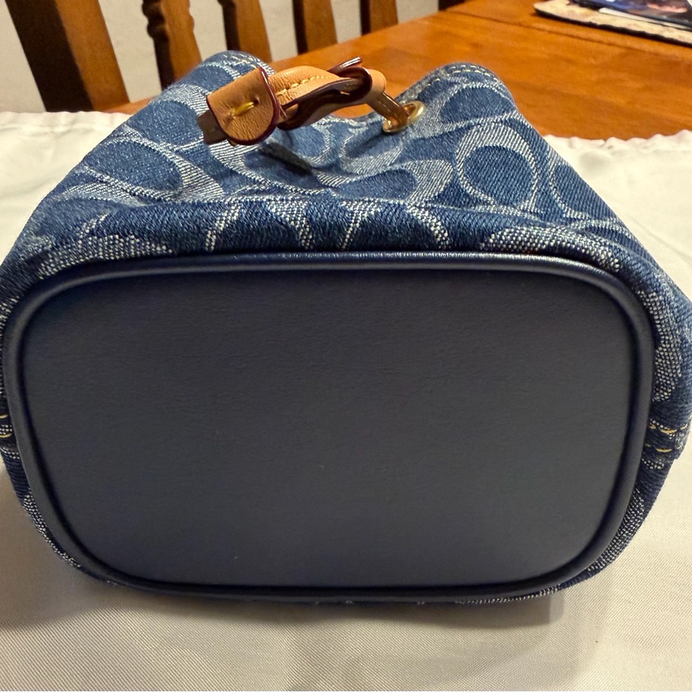 Coach denim drawstring wristlet bag - Picture 4 of 4